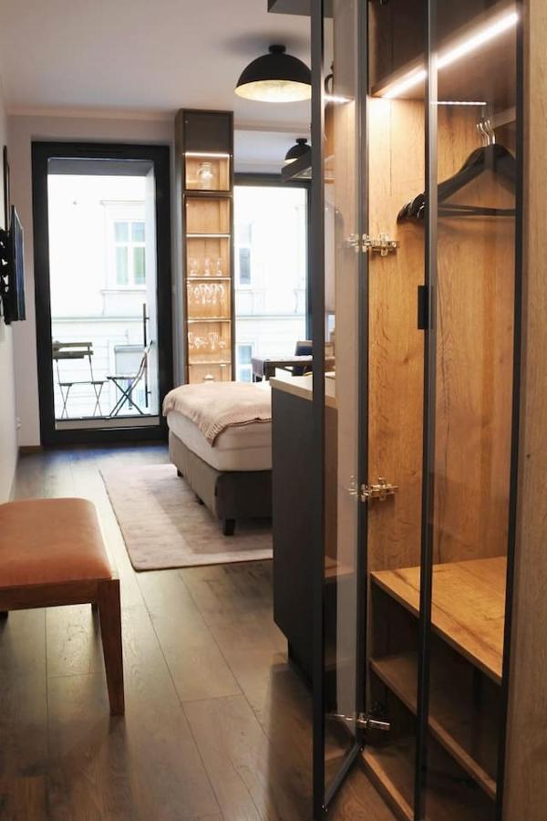 Boutique 108 - Old City, Luxury Apt. With A Garage Krakkó Kültér fotó